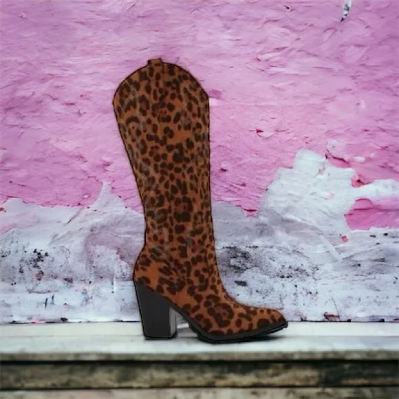 Leopard Print Winter Boots AI
