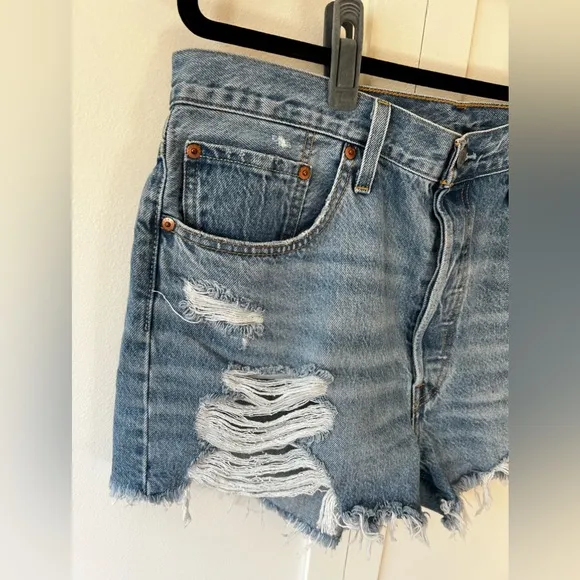 Levi’s Women’s NWOT 501 Denim Jean Shorts‎ Size W34