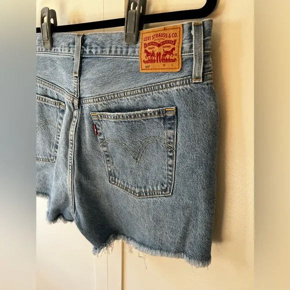 Levi’s Women’s NWOT 501 Denim Jean Shorts‎ Size W34
