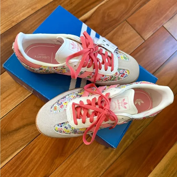 Liberty London Samba OG Shoes - youth size 4.5