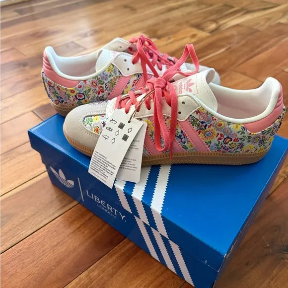 Liberty London Samba OG Shoes - youth size 4.5