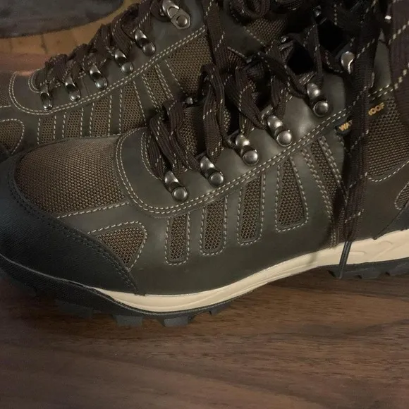 Lincoln Outfitters Mens 11.5 leather boots waterproof brown