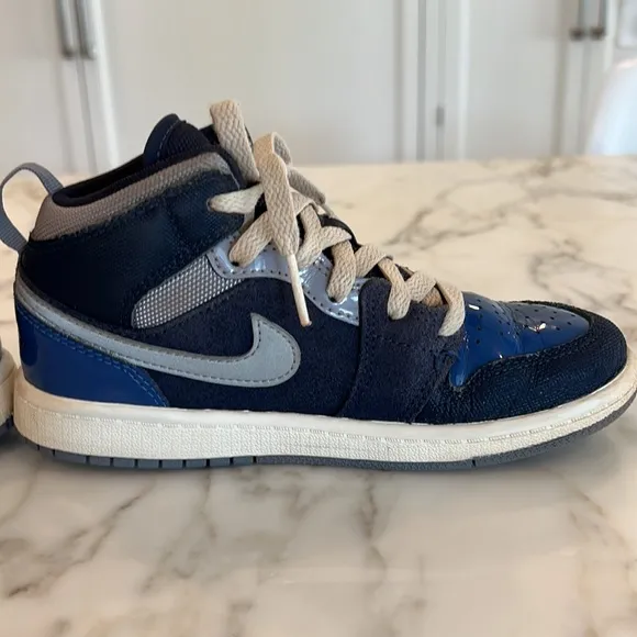 Little Kids Air Jordan 1 Mid SE Craft - Obsidian White Fr Blue - size 1Y w box