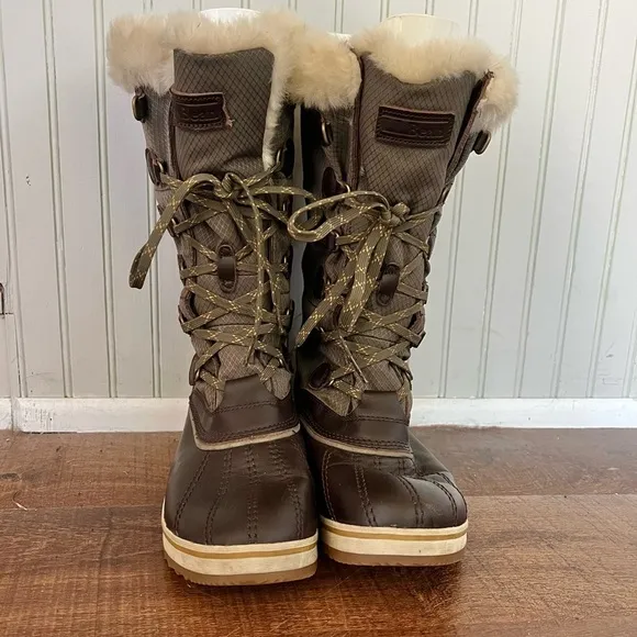 L.L. Bean Woman’s Rangeley Sherpa Insulated PAC Winter Boots Green