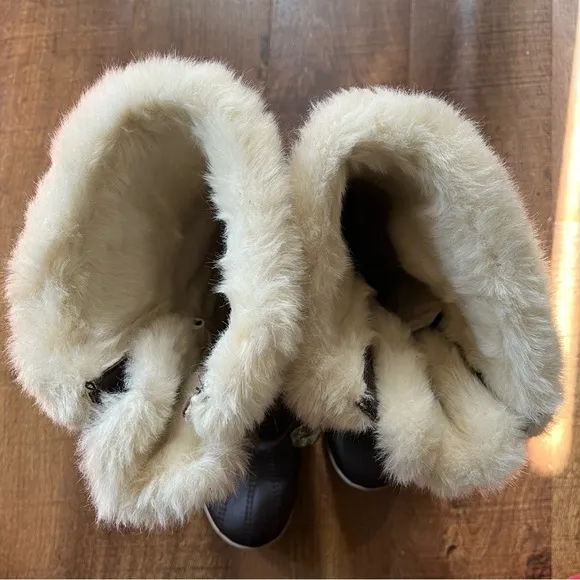 L.L. Bean Woman’s Rangeley Sherpa Insulated PAC Winter Boots Green