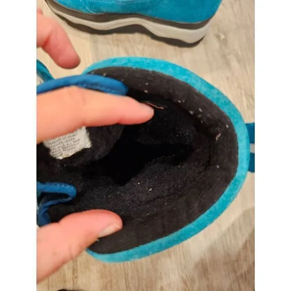 L.L.Bean Turquoise Suede Girls Winter Boots size 5