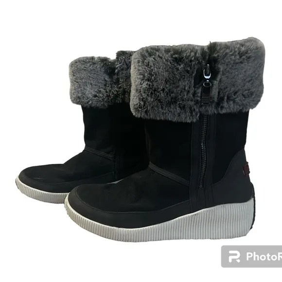 London Fog Boots with Fur size 8