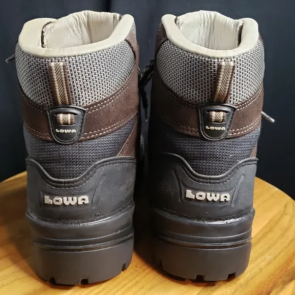 LOWA 'Khumbu' Hiking Boots men's size 11