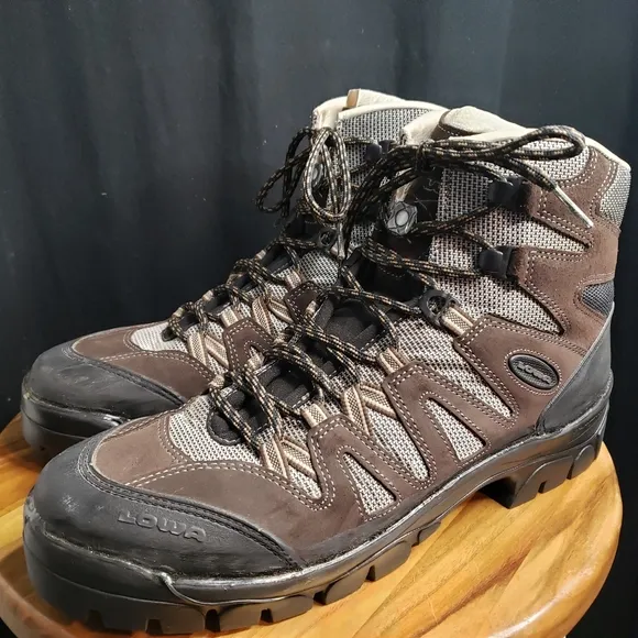 LOWA 'Khumbu' Hiking Boots men's size 11