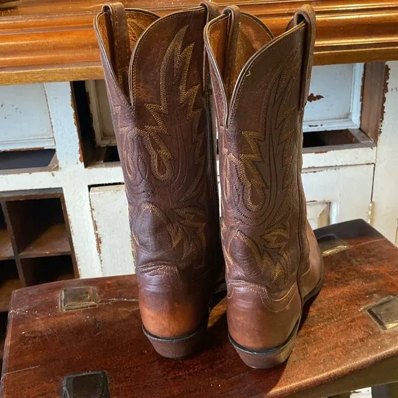 Lucchese 1883 Boots Mad Dog Goat Snip Toe Women Brown Dance Leather