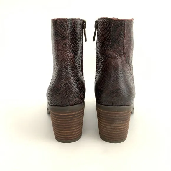 Lucky Brand Boots Women Size 6.5M Burgundy Leather Persee Snake Print Lace Up