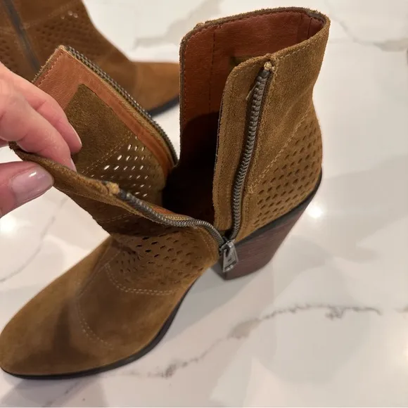 Lucky Brand Ramses Women Suede Western Ankle Boots Sz 7.5 Brown Leather Cowgirl