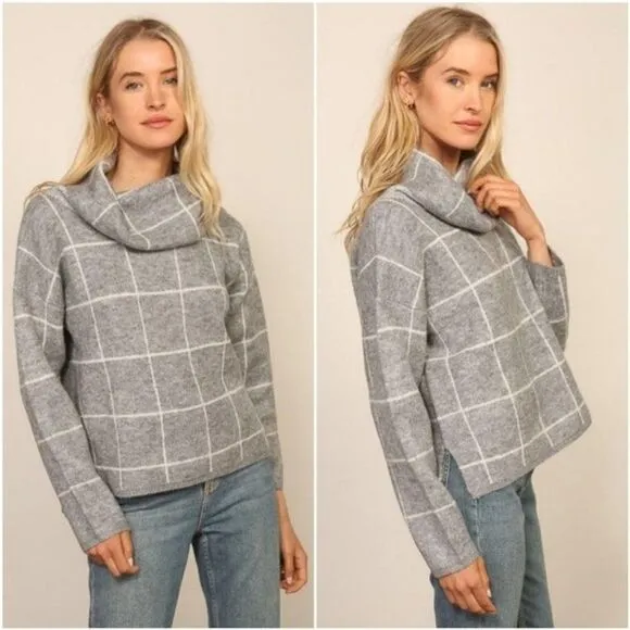𝅺LUMIERE Gray &amp; White Grid Pattern Turtleneck Pullover Sweater Medium