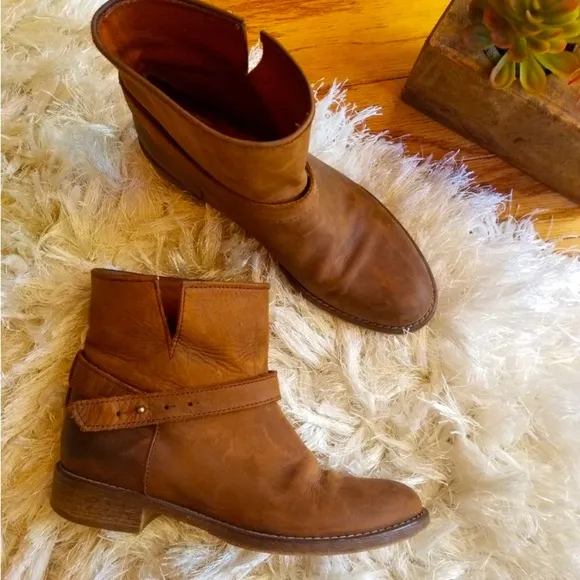 Madewell Pecan Brown Leather Motorcycle Boots