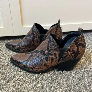 Marc Fisher Women’s Dalaran Snakeskin Leather Booties Boots Size 7‎