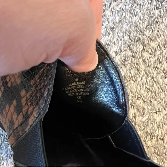 Marc Fisher Women’s Dalaran Snakeskin Leather Booties Boots Size 7‎