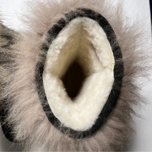 MARTINE ET BONAL Woman's Suede/Fur Sheepskin Lined Boots Size Large