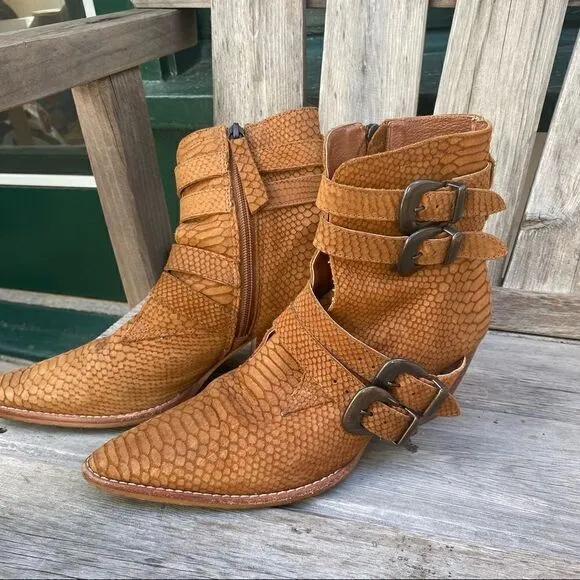 Matisse Harvey Snake Embossed Boots - Women | Color: Brown | Size: 7.5