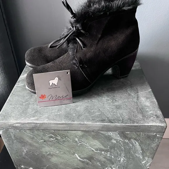Maxine of Canada Suede Fur-lined black Ankle Boots - NWT (see description) Sz12