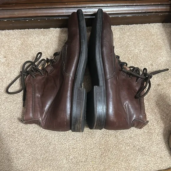 Men boots size 12