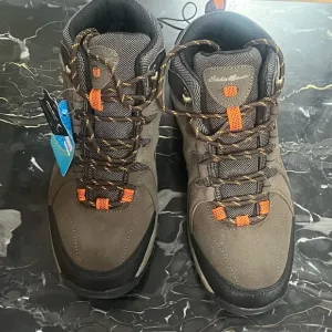 Men Eddie Bauer  HydroGuard Waterproof Boots Size 8.5 New