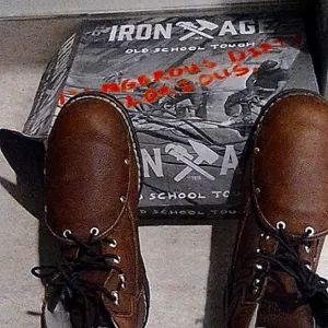 Men iron age boots
