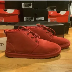 Mens Red UGG Boots Size 11 Neumel Suede Chukka Boots Fur Lining