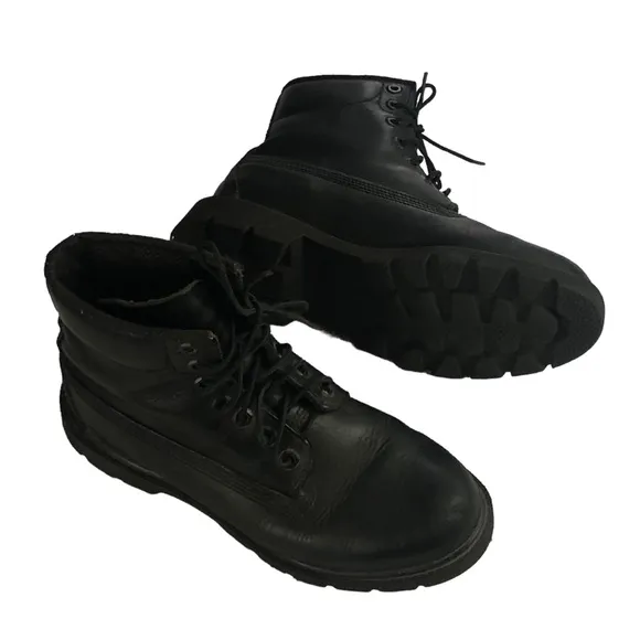 Men's Timberland Six-Inch Black Insulated Waterproof Leather Boots. Size 7