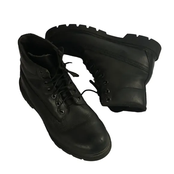 Men's Timberland Six-Inch Black Insulated Waterproof Leather Boots. Size 7