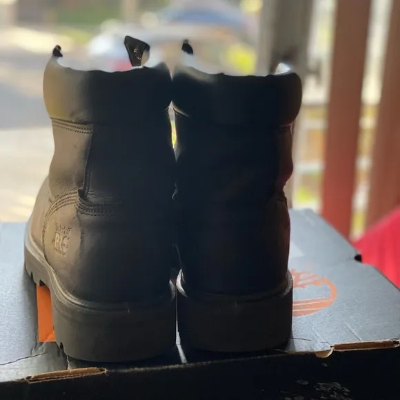 MENS WORK SHOES NWB