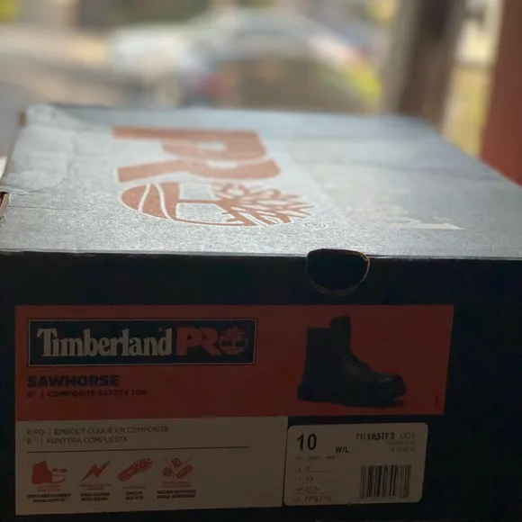 MENS WORK SHOES NWB