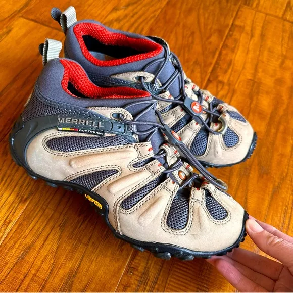 Merrell Chameleon Hiking Boots Size 7