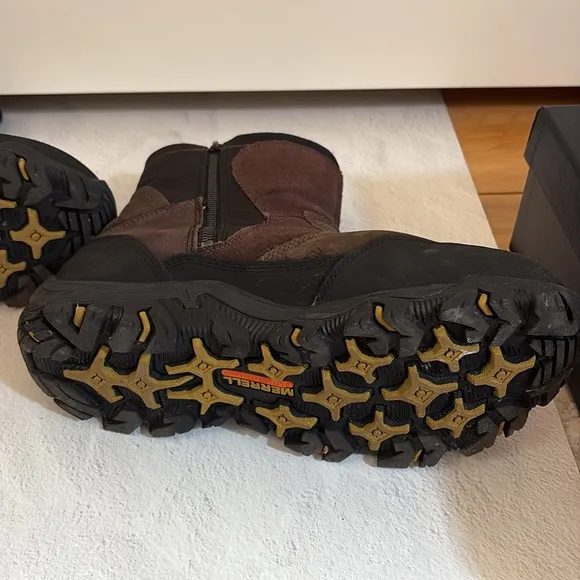Merrell Fullbench Thinsulate Side Zip Tactical boots in brown suede and black.
