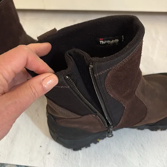 Merrell Fullbench Thinsulate Side Zip Tactical boots in brown suede and black.