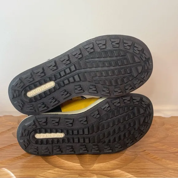 Merrell Kids' Yellow and Black Winter Boots