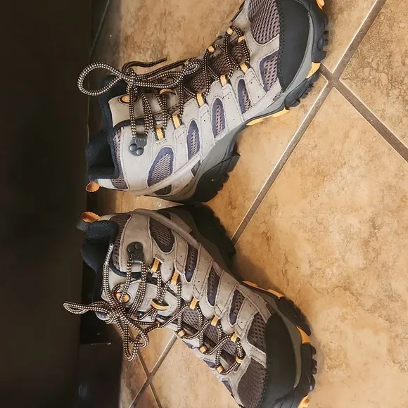 Merrell Moab 2 Men's Mid Hiking Boots