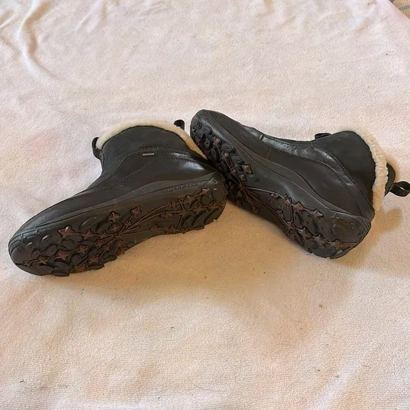 Merrell -Solis ankle boots- Waterproof with polartec - Size 10.5-black