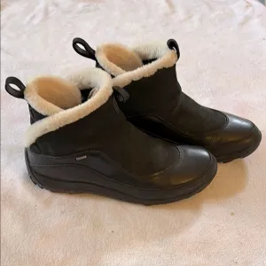 Merrell -Solis ankle boots- Waterproof with polartec - Size 10.5-black