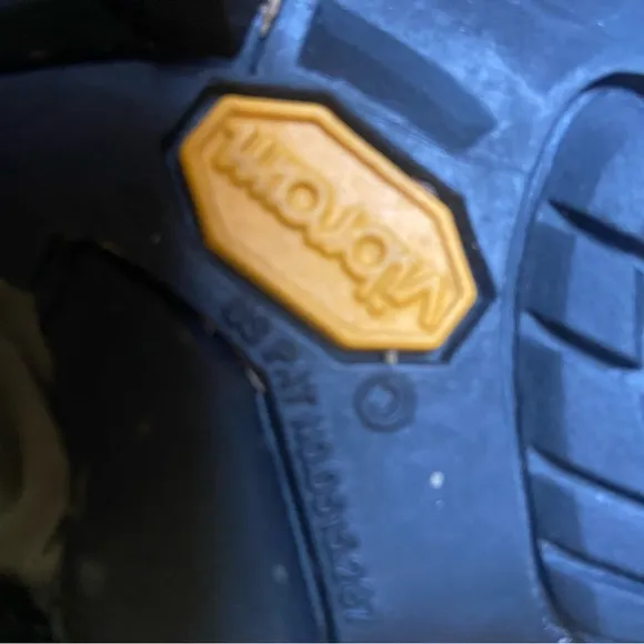 Merrell Vibram 6.5 grey hiking boots