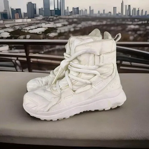 Merrell Waterproof  Insulated Cloud Puff Size 9 Women's Winter Boots White