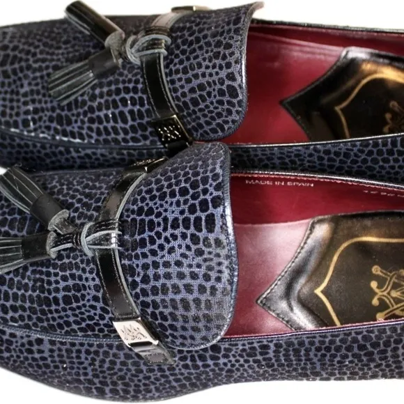 Mezlan Custom handmade Italy. Size 8.  98% soles remaining.  Worn twice.…​​