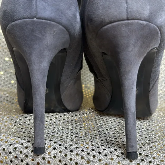 Michael Kors stiletto boots heels suede rabbit fur Pom dark grey 8.5 tassel