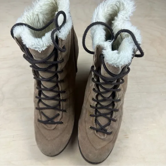 Michael Kors wedge Boots with Fur Trim