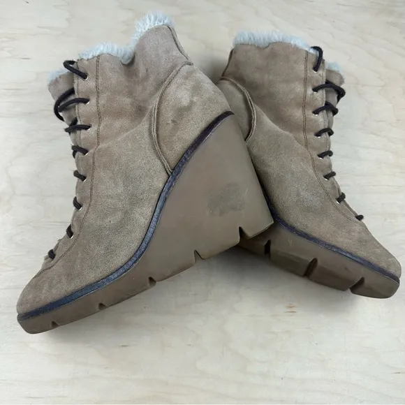 Michael Kors wedge Boots with Fur Trim
