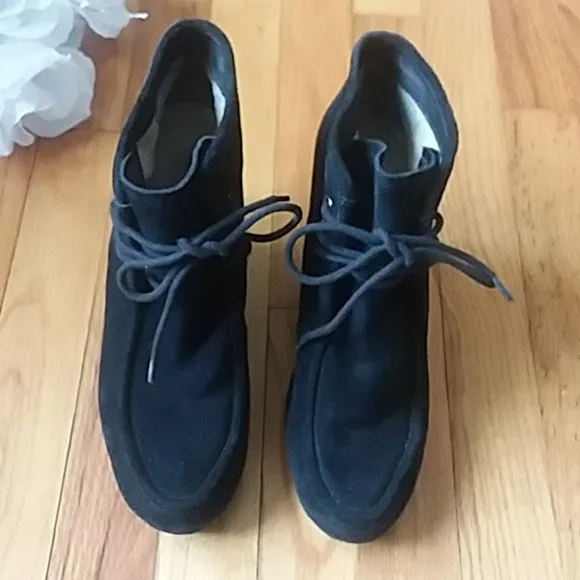 MICHAEL Michael Kors Rory Black Suede Wedges Sz 9