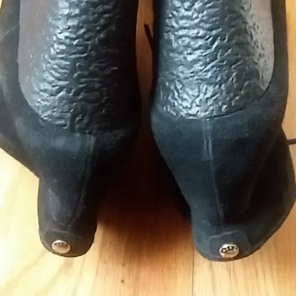 MICHAEL Michael Kors Rory Black Suede Wedges Sz 9