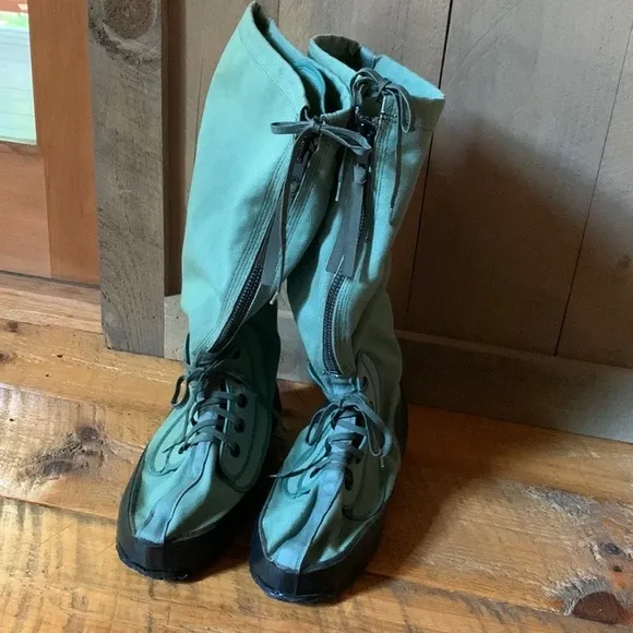Military Muk Luk Extreme cold weather boots Green Size Small (7-8)