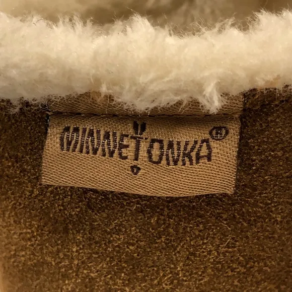 Minnetonka Chestnut Suede Winter Boots Faux Shearling Lining 85711 Womens Size 9