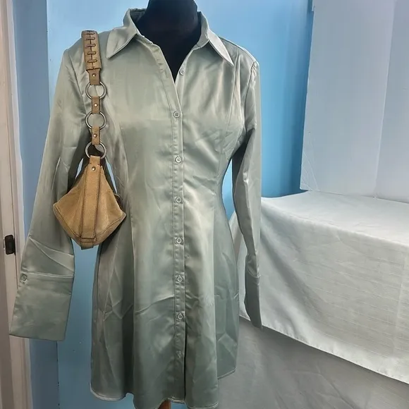 MISGUIDED DEEP CUFF SLIM FIT DRESS SHIRT IN SAGE