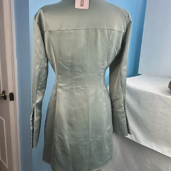 MISGUIDED DEEP CUFF SLIM FIT DRESS SHIRT IN SAGE